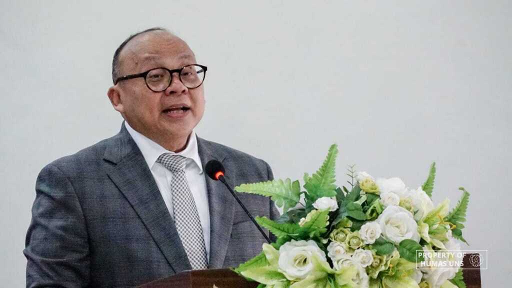 Deputy Commissioner Senior Advisor of HR Directorate OJK Earns Doctor Degree from UNS