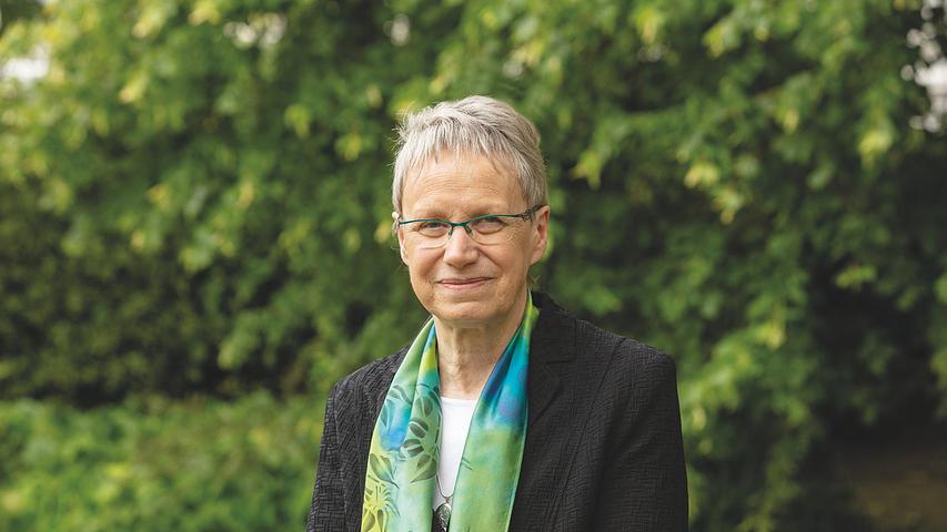 Professor Dame Judith Petts DBE retires as Vice-Chancellor