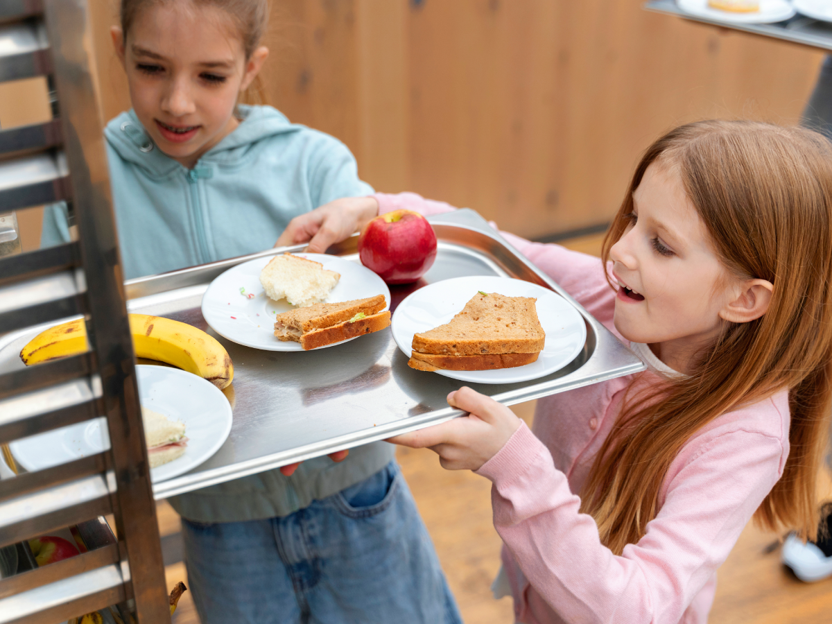 Improving Meal Acceptance of Individuals With Autism Spectrum Disorder (AUT-MENU Project): Protocol for a Bicentric Intervention Study