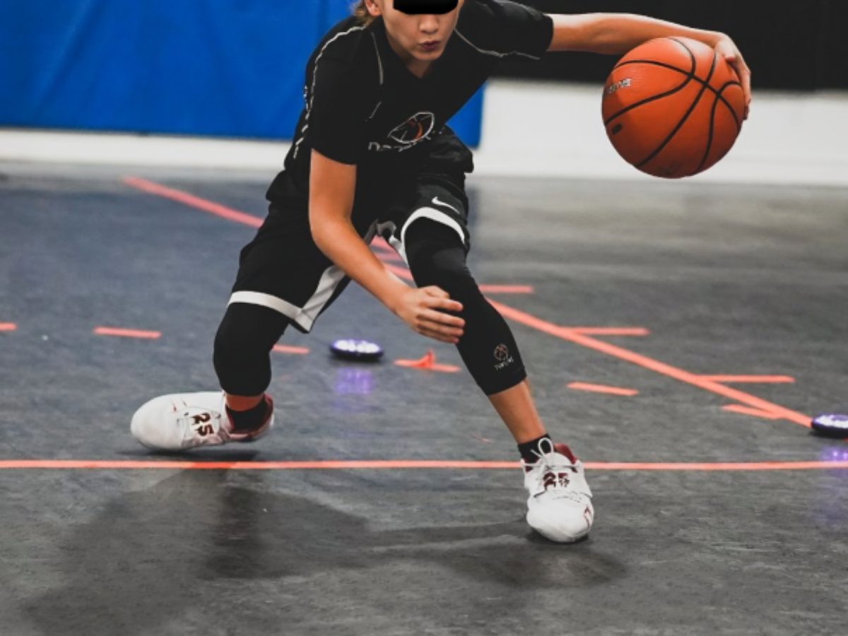 FITLIGHT Training and Its Influence on Visual-Motor Reactions and Dribbling Speed in Female Basketball Players: Prospective Evaluation Study