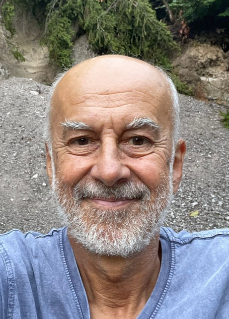 A Journey between Neurons and Astrocytes: A Tribute to Giorgio Carmignoto